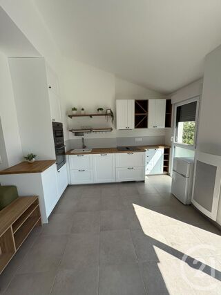  Appartement à louer 3 pièces 63 m²