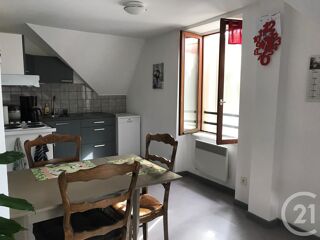  Appartement à louer 2 pièces 72 m²