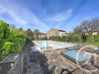  Terrain à vendre 677 m²