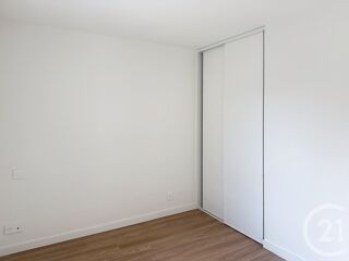  Appartement à louer 3 pièces 43 m²