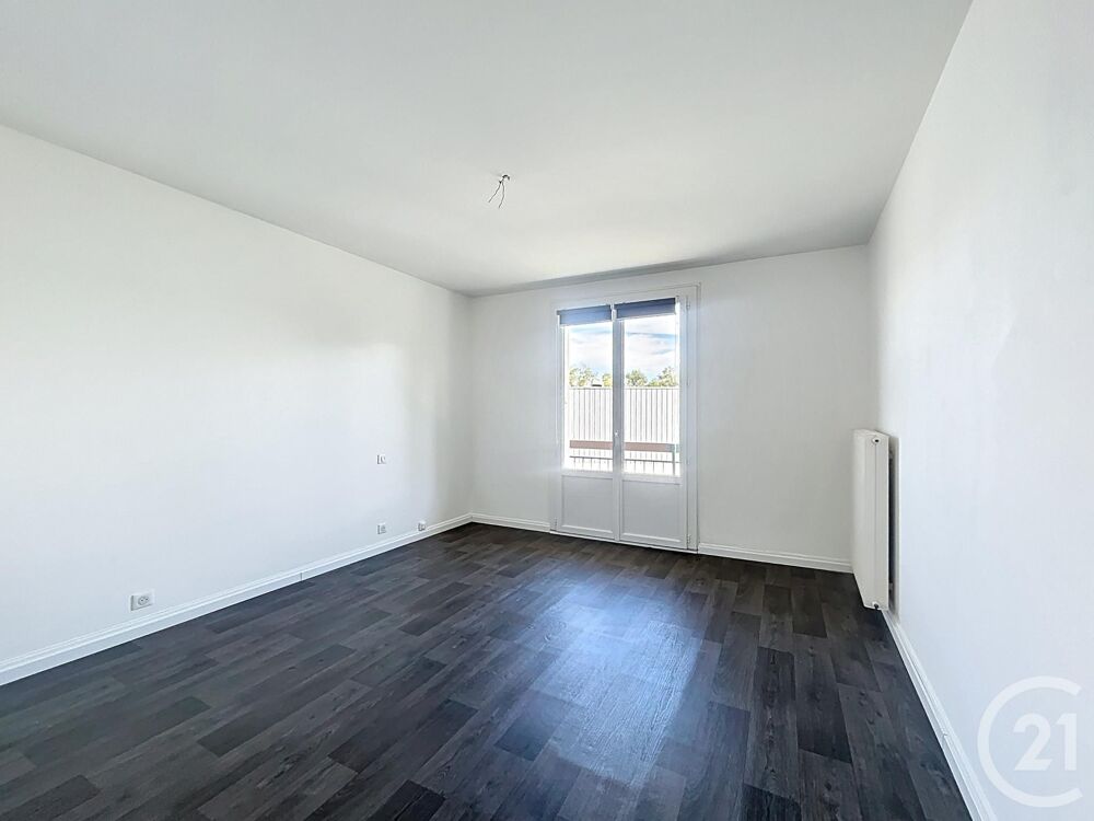 location Appartement - 3 pièce(s) - 78 m² Saint-Pourçain-sur-Sioule (03500)