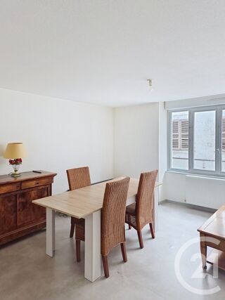  Appartement à louer 2 pièces 40 m²