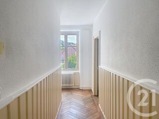  Appartement à louer 3 pièces 98 m²