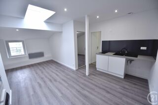  Appartement à louer 2 pièces 33 m²