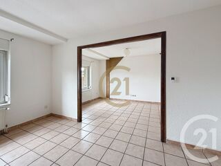  Appartement à louer 5 pièces 90 m²
