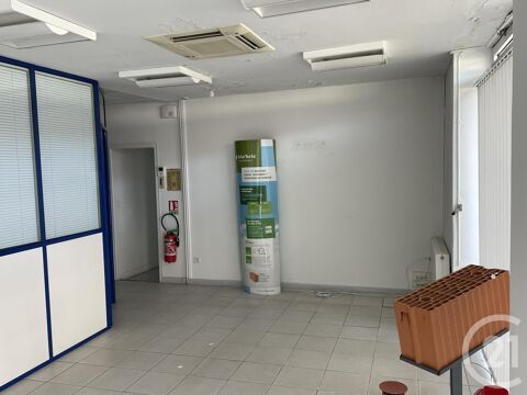  Appartement � louer 6 pi�ces 90 m� Montpon menesterol