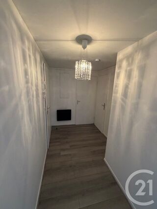  Appartement à louer 3 pièces 64 m²
