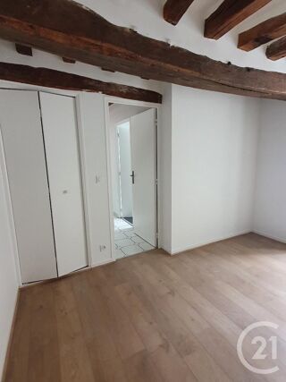  Appartement à louer 5 pièces 94 m²