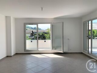  Appartement à louer 4 pièces 81 m²