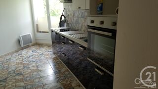  Appartement à louer 4 pièces 90 m²