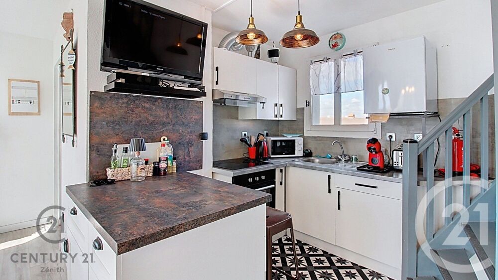 Appartement 3 pièces en duplex de 44,13 m², situé au 3e ....