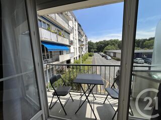  Appartement à louer 4 pièces 81 m²
