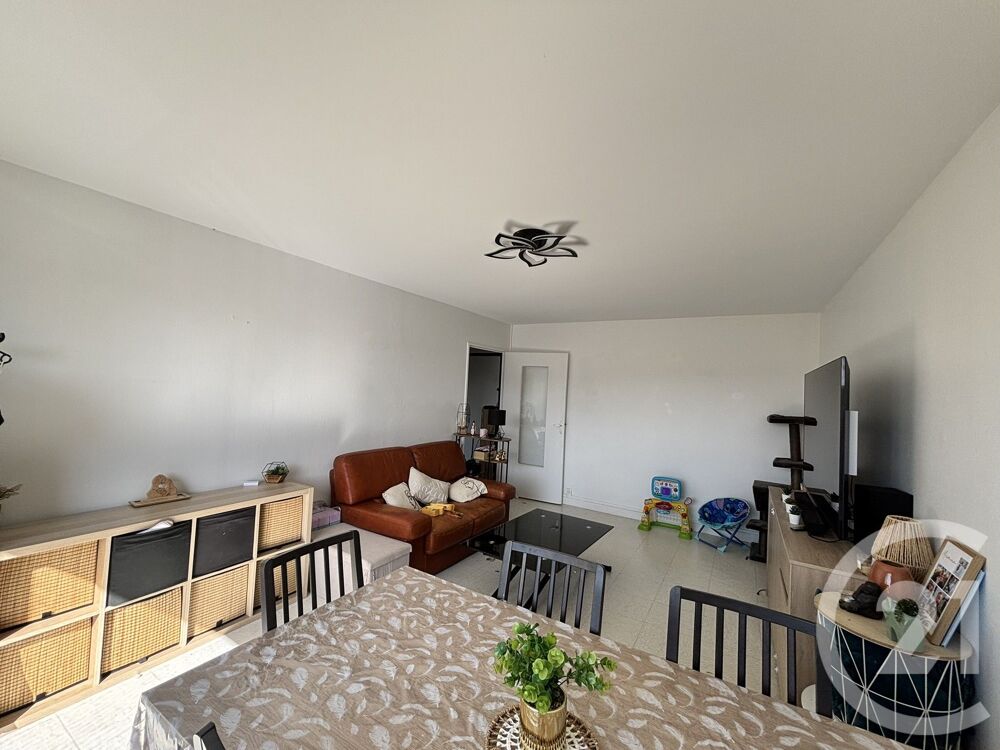 location Appartement - 3 pièce(s) - 68 m² Avon (77210)