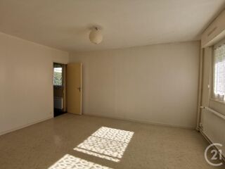  Appartement à louer 1 pièce 34 m²
