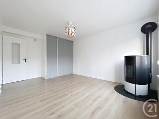  Appartement à louer 4 pièces 70 m²