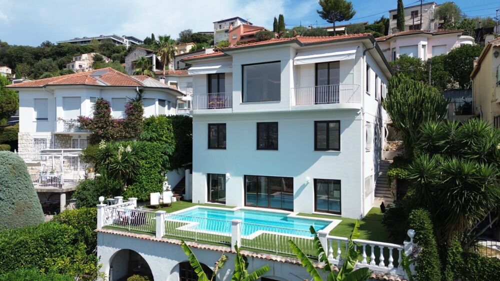 NICE MONT-BORON : villa 7 pièces de 261 m² entièrement r....