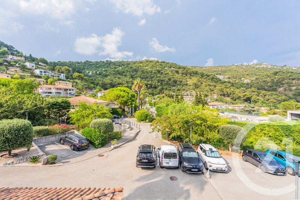 à vendre  Appartement Èze (06360)