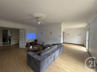  Appartement à louer 2 pièces 91 m²