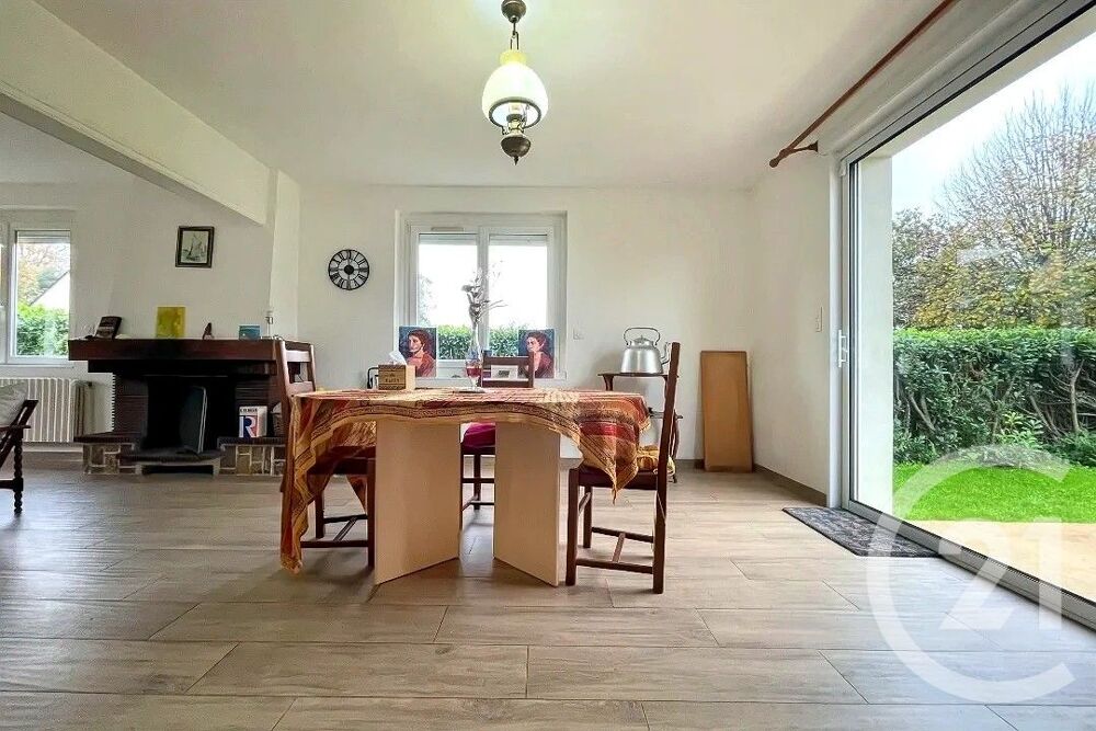 MEUCON CENTRE - TERRAIN CONSTRUCTIBLE et DIVISIBLE - A q....