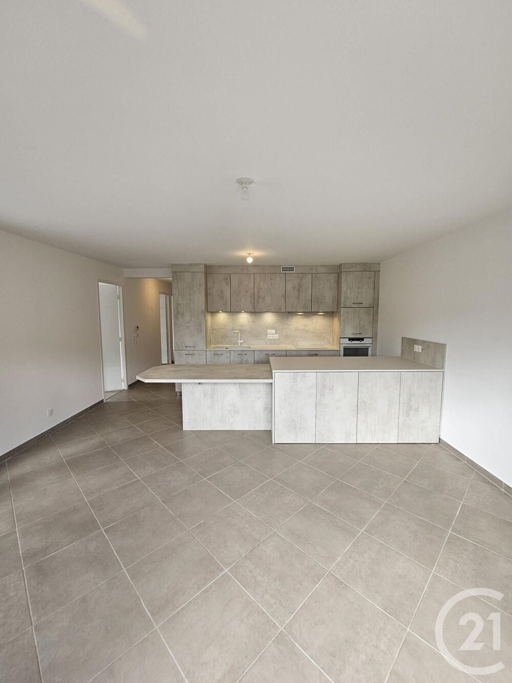 location Appartement - 4 pièce(s) - 81 m² Challes-les-Eaux (73190)