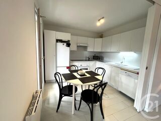  Appartement à louer 3 pièces 61 m²