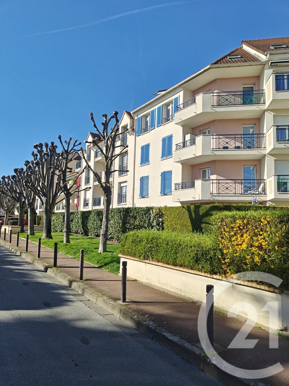 Appartement 1 pièce 28 m² · à Chilly Mazarin · 28 m² · 128 000 €