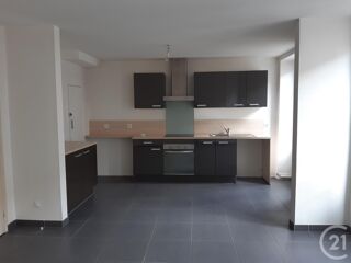  Appartement à louer 4 pièces 90 m²