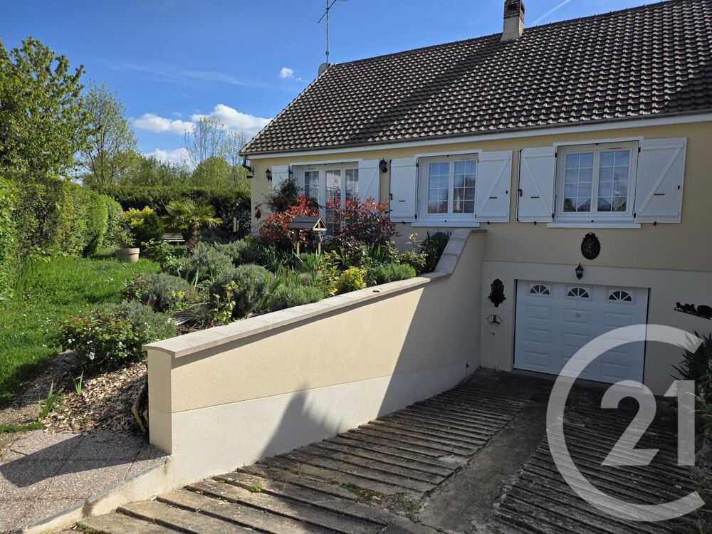 Découvrez cette charmante maison de plain-pied à CHATEAU....