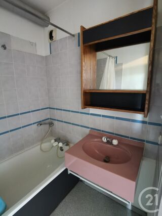  Appartement à louer 1 pièce 19 m²