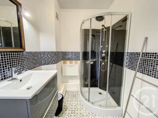  Appartement � louer 5 pi�ces 12 m�