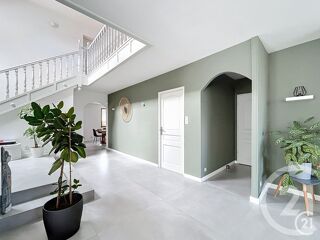  Maison � vendre 6 pi�ces 205 m�