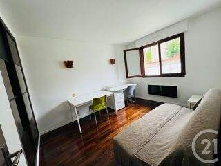  Maison à louer 8 pièces 268 m²