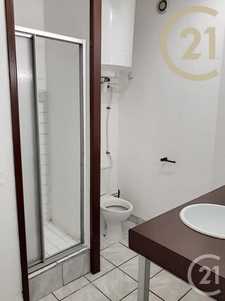  Appartement à louer 1 pièce 40 m²