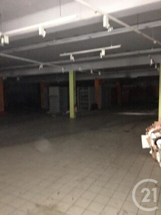  Parking / Garage à vendre 500 m²