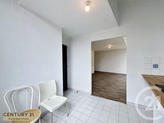  Appartement à louer 5 pièces 94 m²