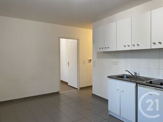  Appartement à louer 2 pièces 37 m²