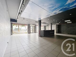  Appartement à louer 1 pièce 160 m²