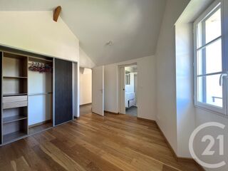  Appartement � louer 4 pi�ces 109 m�