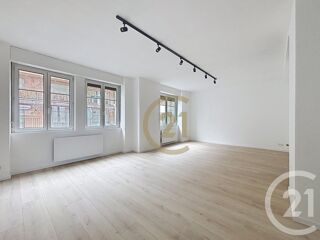  Appartement à louer 4 pièces 71 m²