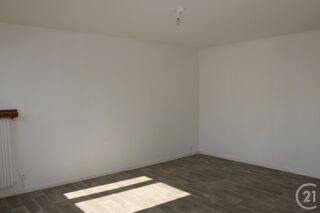  Appartement à louer 3 pièces 68 m²