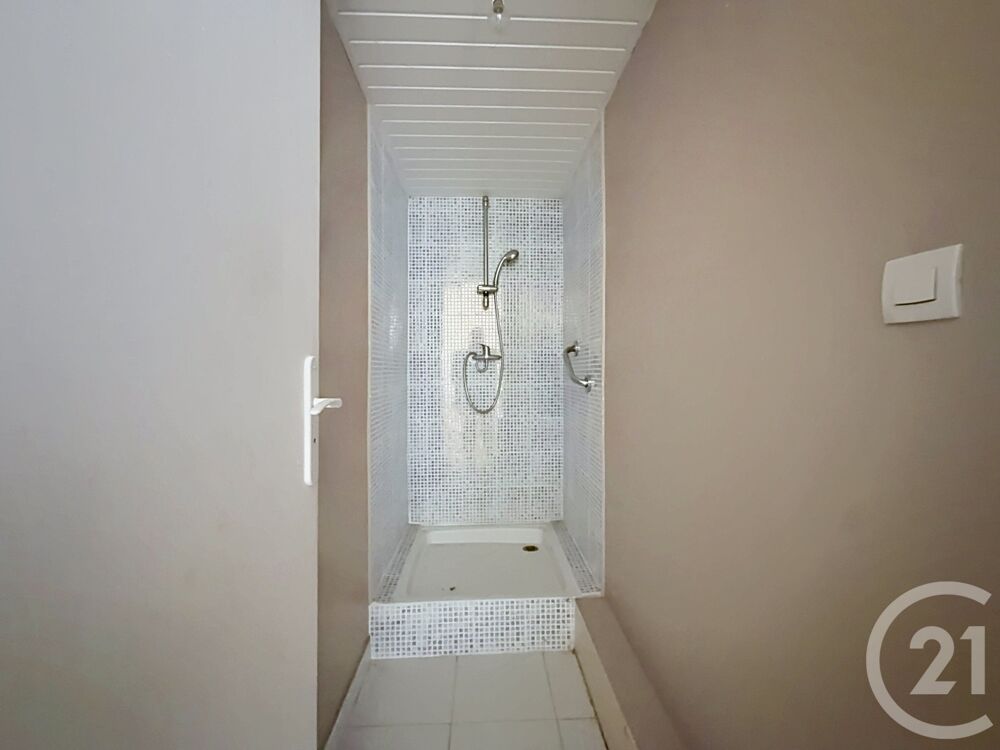 location Appartement - 4 pièce(s) - 80 m² Sochaux (25600)