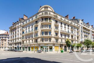  Appartement à vendre 6 pièces 162 m²