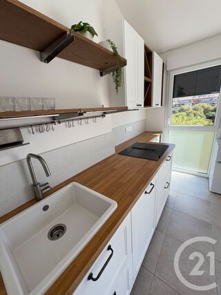  Appartement à louer 3 pièces 63 m²