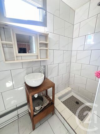  Appartement à louer 2 pièces 45 m²