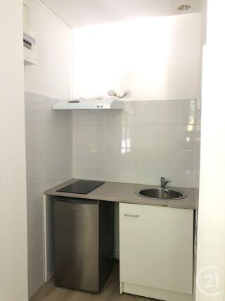  Appartement à louer 1 pièce 25 m²