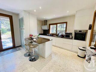  Maison � vendre 6 pi�ces 235 m�