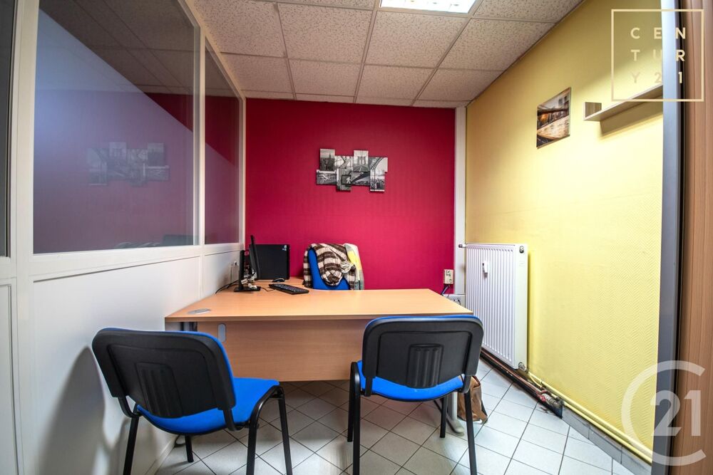 En bref : Local professionnel de 76 m² à vendre à M....