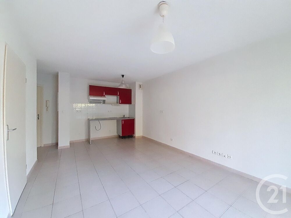 Appartement T2 vendu loué Résidence sécurisée avec pisc....