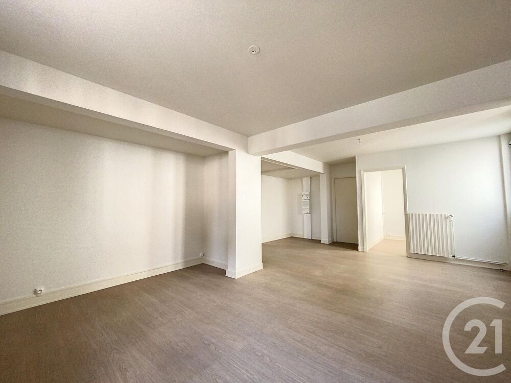 location Maison - 3 pièce(s) - 120 m² Saint-Pourçain-sur-Sioule (03500)