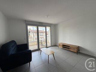  Appartement à louer 3 pièces 55 m²